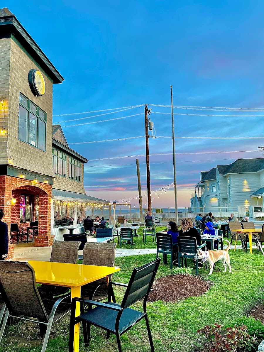 Tickets Bar & Grille